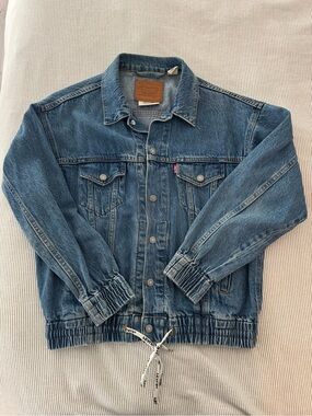 Levi’s premium elastic cuff denim jacket